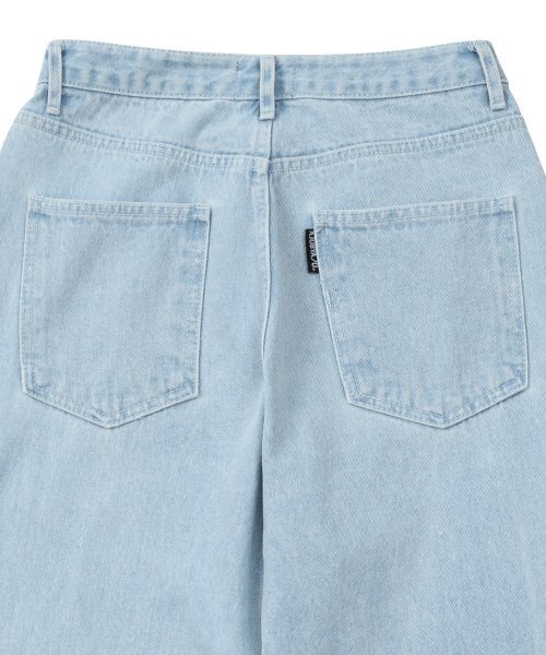 AJOBYAJO（アジョバイアジョ）の「Gun Washed Jeans [Sky Blue]（デニムパンツ・レディース・その他・LARGE/MEDIUM）」の6枚目の写真