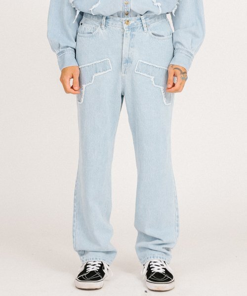 AJOBYAJO（アジョバイアジョ）の「Gun Washed Jeans [Sky Blue]（デニムパンツ・レディース・その他・LARGE/MEDIUM）」の7枚目の写真