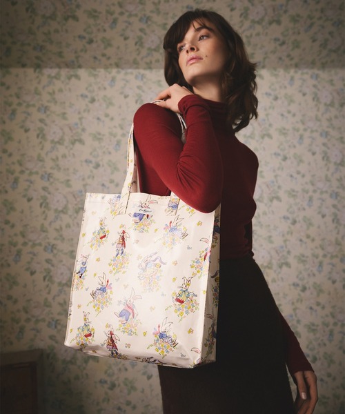 Cath Kidston(キャスキッドソン)の「ラージ ブックバッグ Easter Bunnies(トートバッグ・レディース・クリーム・FREE)」の7枚目の写真