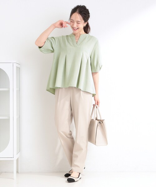 SHOO・LA・RUE(シューラルー)の「【高レビュー/洗濯後しわになりにくい/インせず着られる】自然に体型カバー 麻調ペプラムブラウス(シャツ/ブラウス・レディース・ブルー系その他/ブラック系1/ブルー系その他4/ライトベージュ/ブラウン系その他/ベージュ系その他5/グリーン系・04/03/02/01)」の12枚目の写真