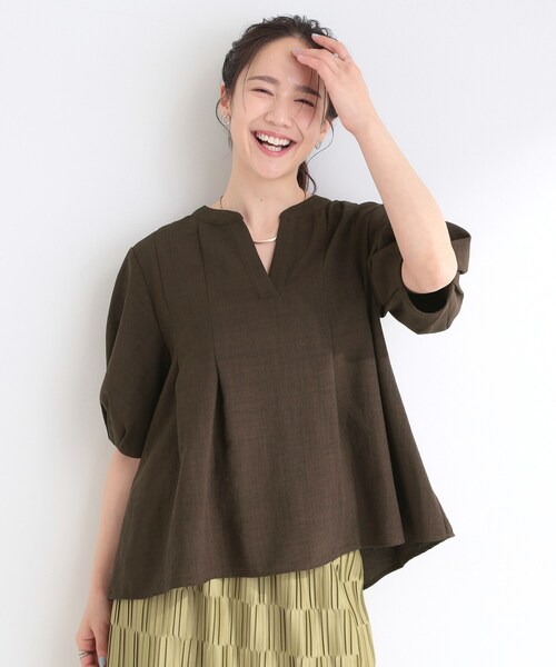 SHOO・LA・RUE(シューラルー)の「【高レビュー/洗濯後しわになりにくい/インせず着られる】自然に体型カバー 麻調ペプラムブラウス(シャツ/ブラウス・レディース・ブルー系その他/ブラック系1/ブルー系その他4/ライトベージュ/ブラウン系その他/ベージュ系その他5/グリーン系・04/03/02/01)」の14枚目の写真