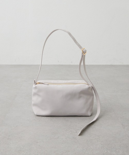 COLLAGE GALLARDAGALANTE（コラージュガリャルダガランテ）の「軽量180g×強撥水ボックスショルダーバッグ/インフルエンサーコラボアイテム（ショルダーバッグ・レディース・ブラック系その他/アイボリー/ブラック・FREE）」の20枚目の写真