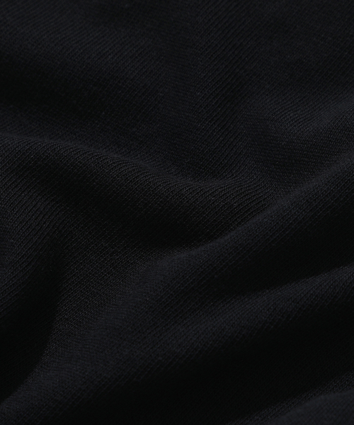 KIIMUIR（キミュア）の「[クロップ] ヘビーコットンロールアップヘンリーネック半袖Tシャツ_ブラック（Tシャツ/カットソー・メンズ・ブラック・MEDIUM/LARGE/X-LARGE）」の6枚目の写真