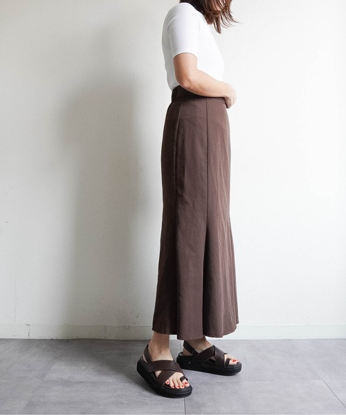 Fabby fabby(ファビィーファビィー)の「【足裏フィット】厚底クロストングサンダル(サンダル・レディース・ブラック/ブラウン/ベージュ・MEDIUM/LARGE/SMALL)」の19枚目の写真