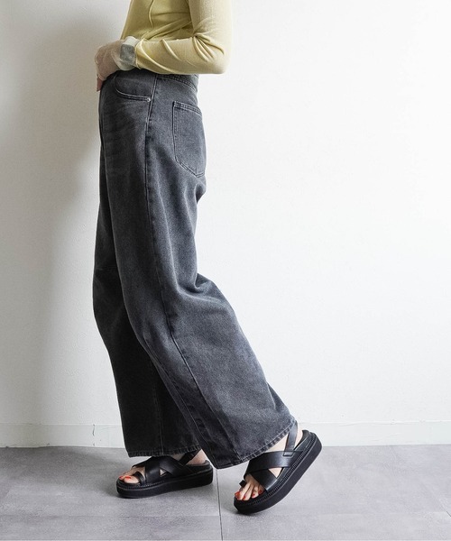 Fabby fabby(ファビィーファビィー)の「【足裏フィット】厚底クロストングサンダル(サンダル・レディース・ブラック/ブラウン/ベージュ・MEDIUM/LARGE/SMALL)」の14枚目の写真