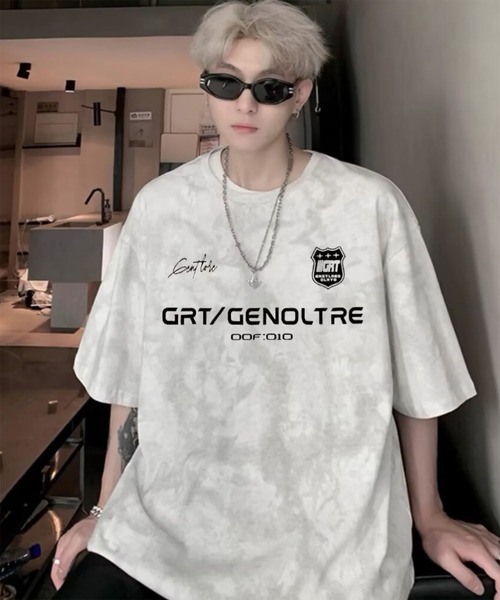 WESTBOY(ウエストボーイ)の「Y2K タイダイ スポーツロゴ グラフィックプリント オーバーサイズ ハーフスリーブTシャツ WO26S8TP03(Tシャツ/カットソー・メンズ・ブラック/ホワイト・L/XL/M)」の2枚目の写真