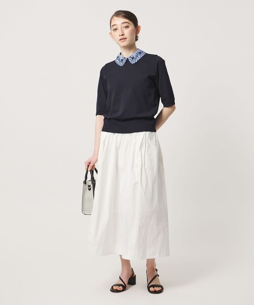 UNITED ARROWS（ユナイテッドアローズ）の「レディー フラワー ビジュー ニット（ニット/セーター・レディース・ネイビー/ブラック/ダークグレー・FREE）」の6枚目の写真