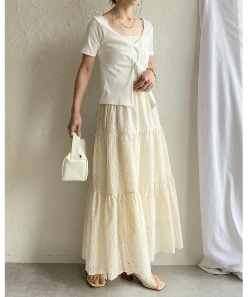 She's Closet(シーズクローゼット)の「ティアード切替 スカラップレース 刺繍 ボリュームフレアロングスカート(スカート・レディース・アイボリー/ブラック/オフホワイト・FREE)」の13枚目の写真