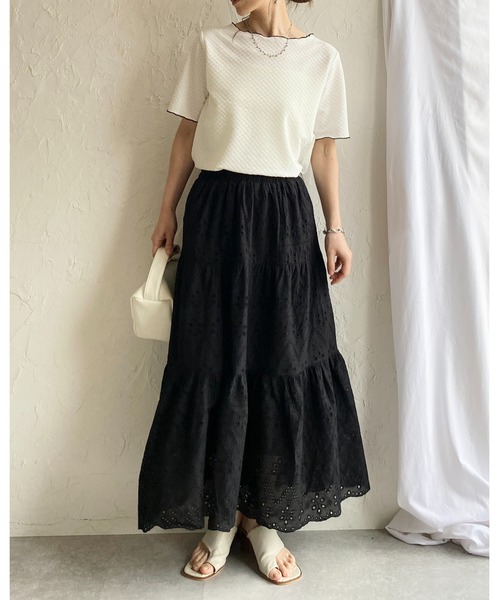She's Closet(シーズクローゼット)の「ティアード切替 スカラップレース 刺繍 ボリュームフレアロングスカート(スカート・レディース・アイボリー/ブラック/オフホワイト・FREE)」の14枚目の写真