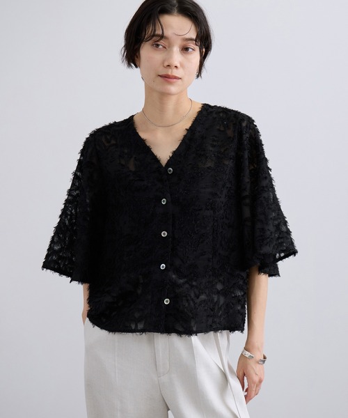 SALON adam et rope'(サロン アダム エ ロペ)の「【WEB限定】フラワーカットジャガードブラウス(シャツ/ブラウス・レディース・ブラック/グレー/ホワイト・FREE)」の10枚目の写真