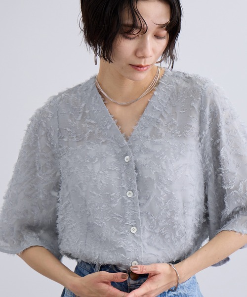 SALON adam et rope'(サロン アダム エ ロペ)の「【WEB限定】フラワーカットジャガードブラウス(シャツ/ブラウス・レディース・ブラック/グレー/ホワイト・FREE)」の14枚目の写真