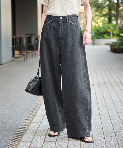 SLOBE IENA（スローブイエナ）の「LE DENIM ライトカーブバギーデニムパンツ（デニムパンツ・レディース・ブラック/ホワイト・38/36）」の6枚目の写真
