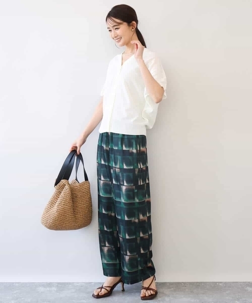 MK MICHEL KLEIN（エムケーミッシェルクラン）の「[接触冷感/洗える]アートプリント ワイドパンツ（その他パンツ・レディース・グリーン/ブルー・38）」の17枚目の写真