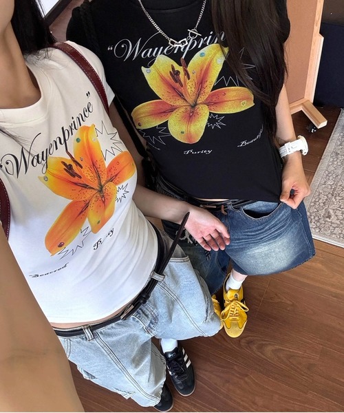 SHEENA(シーナ)の「リリーフラワープリントフィットTシャツ(Tシャツ/カットソー・レディース・ホワイト/ブラック・M)」の15枚目の写真