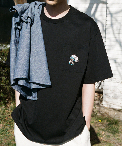 HORLISUN(ホーリーサン)の「Lawrence Short Embroidery T-shirt - Native American Black(Tシャツ/カットソー・メンズ・その他・SMALL/MEDIUM/LARGE)」の4枚目の写真