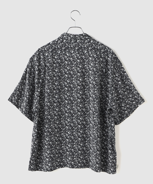 TOWNCRAFT(タウンクラフト)の「TOWNCRAFT / タウンクラフト Printed Loop Collar SS Shirt(シャツ/ブラウス・メンズ・ブラック/ホワイト・LARGE/MEDIUM)」の6枚目の写真