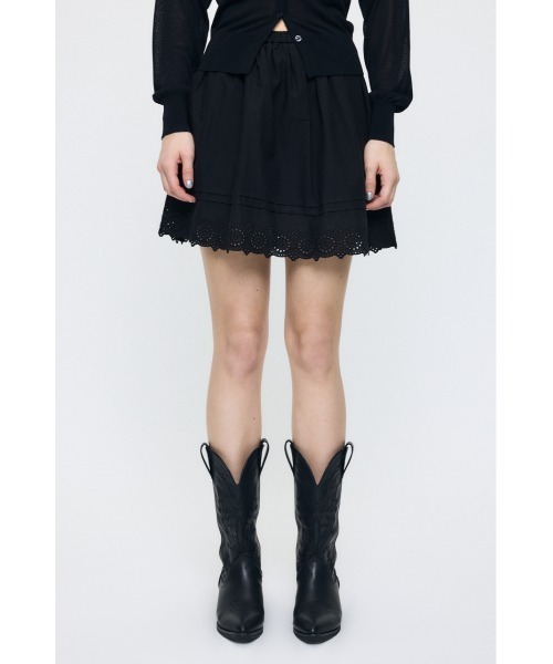 MOUSSY(マウジー)の「EYELET HEM FLARE ミニスカート(スカート・レディース・ブラック/ホワイト・2/1)」の21枚目の写真