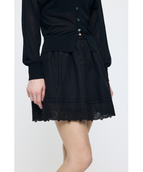 MOUSSY(マウジー)の「EYELET HEM FLARE ミニスカート(スカート・レディース・ブラック/ホワイト・2/1)」の18枚目の写真