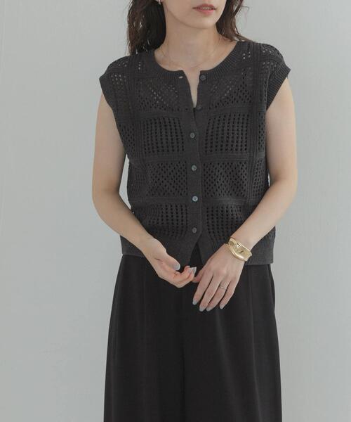 URBAN RESEARCH DOORS(アーバンリサーチドアーズ)の「『WEB限定』2WAYクロシェノースリーブニット(ニット/セーター・レディース・グリーン系その他/チャコールグレー/オフホワイト・FREE)」の18枚目の写真