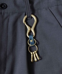 ANPAS（アンパス）の「Made in Japan Daruma Carabiner Key Holder / 日本製 ダルマカラビナキーホルダー 国産 レザー 合金 メンズ レディース ユニセックス（キーケース/キーアクセサリー）」