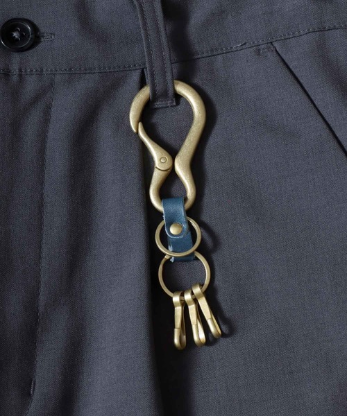 ANPAS(アンパス)の「Made in Japan Daruma Carabiner Key Holder / 日本製 ダルマカラビナキーホルダー 国産 レザー 合金 メンズ レディース ユニセックス(キーケース/キーアクセサリー・メンズ・ダークブラウン/ブラウン/レッド/グリーン/ネイビー/ブラック・FREE)」の6枚目の写真