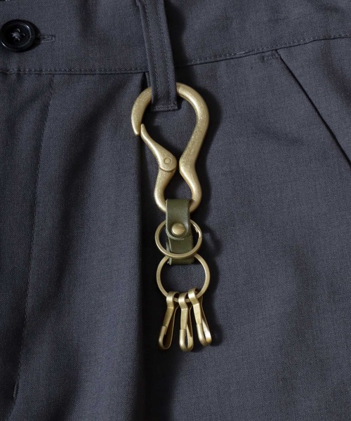 ANPAS(アンパス)の「Made in Japan Daruma Carabiner Key Holder / 日本製 ダルマカラビナキーホルダー 国産 レザー 合金 メンズ レディース ユニセックス(キーケース/キーアクセサリー・メンズ・ダークブラウン/ブラウン/レッド/グリーン/ネイビー/ブラック・FREE)」の5枚目の写真
