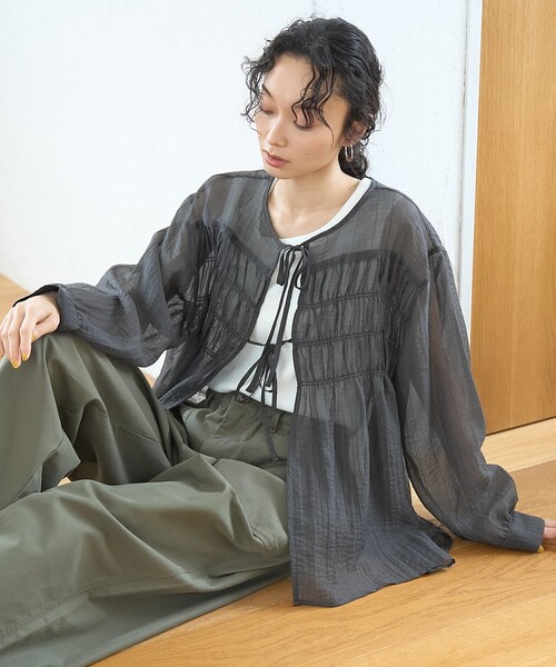coen(コーエン)の「【再入荷 / セットアイテム】シアーシャーリングシャツカーデセット(シャツ/ブラウス・レディース・ダークグレー/ライム/ライトブルー/ナチュラル・M/L)」の2枚目の写真