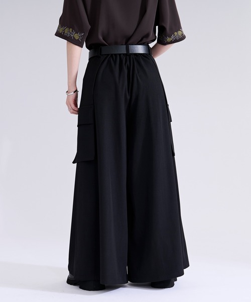 Ellno Loset（エルノロゼット）の「フラシポケットプリーツハカマパンツ（スラックス・メンズ・ブラック・X-SMALL/SMALL/MEDIUM/LARGE）」の8枚目の写真