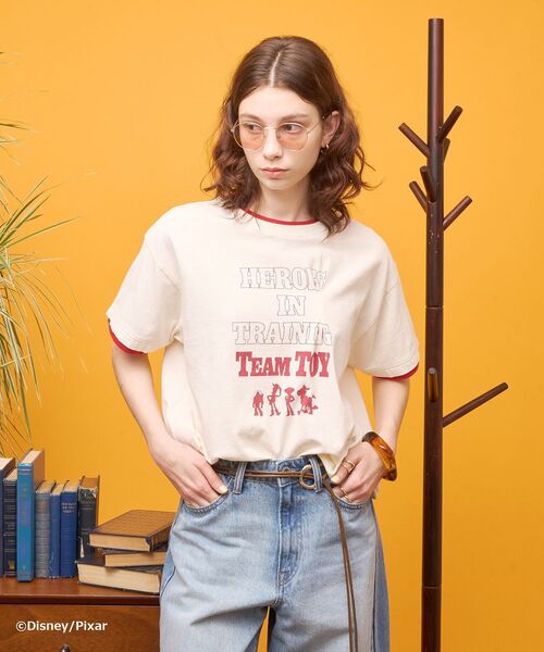 AMERICAN HOLIC(アメリカンホリック)の「【TOY STORY】リメイク風グラフィックTシャツ(Tシャツ/カットソー・レディース・アイボリー/チャコールグレー・FREE)」の6枚目の写真