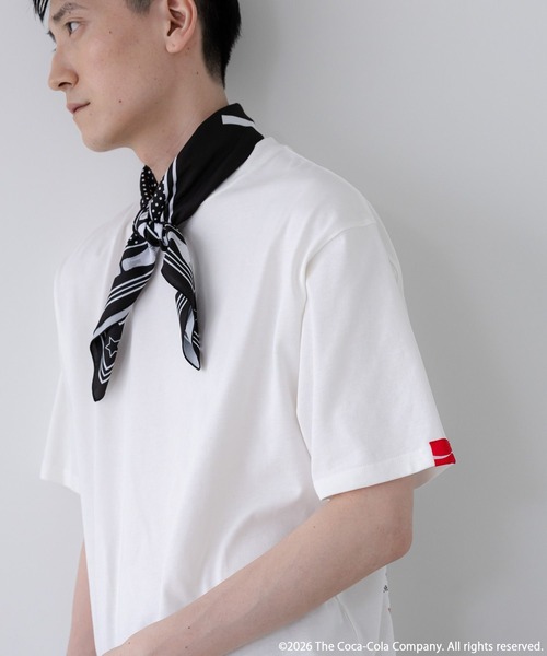 LOWRYS FARM(ローリーズファーム)の「【LFM(U)】Coca-Cola/LOGO TEE 878209(Tシャツ/カットソー・メンズ・ホワイト/ブラック/ホワイト系その他・MEDIUM/LARGE)」の9枚目の写真