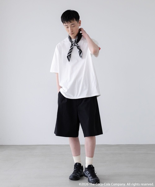 LOWRYS FARM(ローリーズファーム)の「【LFM(U)】Coca-Cola/LOGO TEE 878209(Tシャツ/カットソー・メンズ・ホワイト/ブラック/ホワイト系その他・MEDIUM/LARGE)」の4枚目の写真