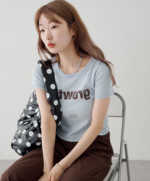 Kastane(カスタネ)の「【S.Mサイズ展開】Newヴィンテージ加工ロゴTEE(Tシャツ/カットソー・レディース・ブルー系その他/ブラウン/アイボリー・SMALL/MEDIUM)」の17枚目の写真