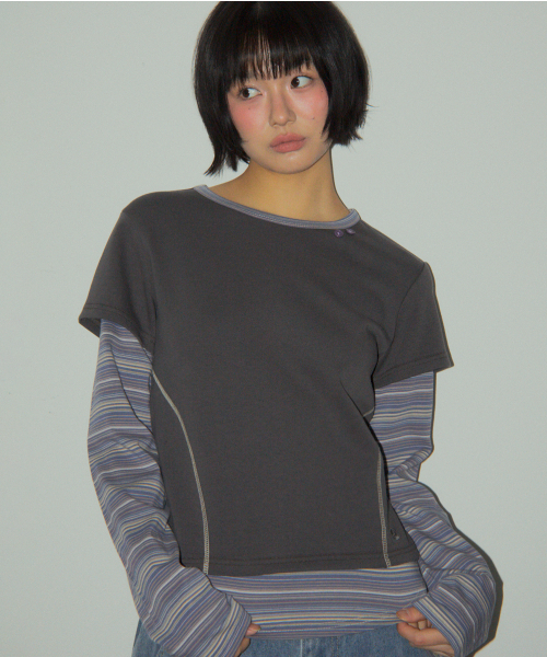 SOME PLACE（サムプレイス）の「ストライプ配色ステッチポイントレイヤードロングスリーブTシャツ[チャコール]（Tシャツ/カットソー・レディース・チャコール・FREE）」の5枚目の写真