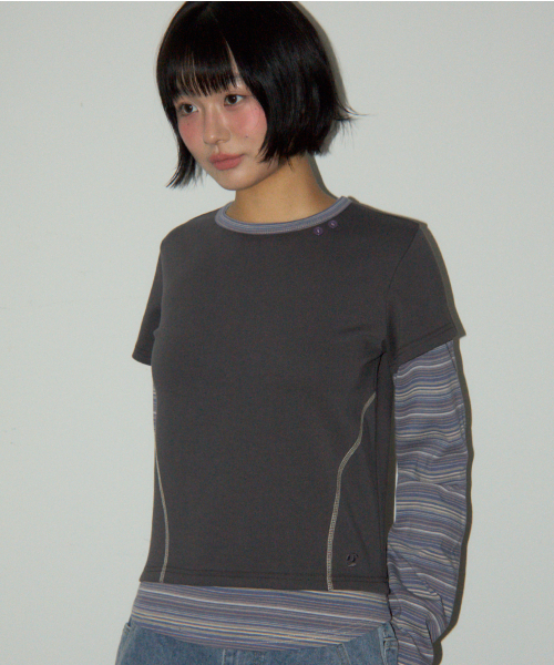 SOME PLACE（サムプレイス）の「ストライプ配色ステッチポイントレイヤードロングスリーブTシャツ[チャコール]（Tシャツ/カットソー・レディース・チャコール・FREE）」の6枚目の写真