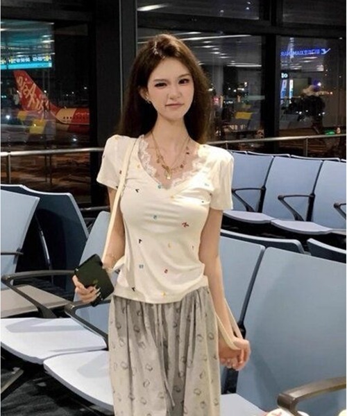 AsheKsha（アシクシャ）の「レースパッチワークのVネック半袖（Tシャツ/カットソー・レディース・ベージュ・M）」の4枚目の写真