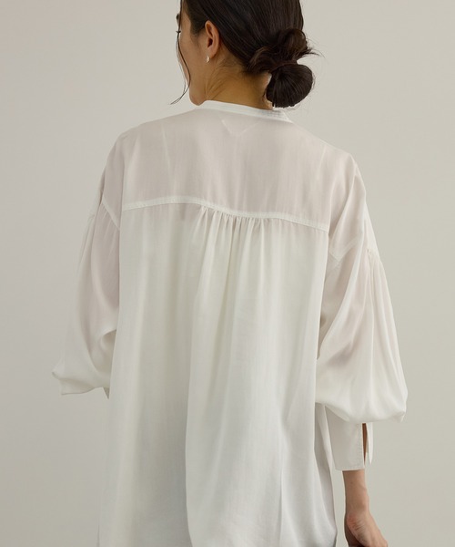 SALON adam et rope'(サロン アダム エ ロペ)の「ラッフルフリルブラウス(シャツ/ブラウス・レディース・ブラック/オフホワイト・FREE)」の7枚目の写真