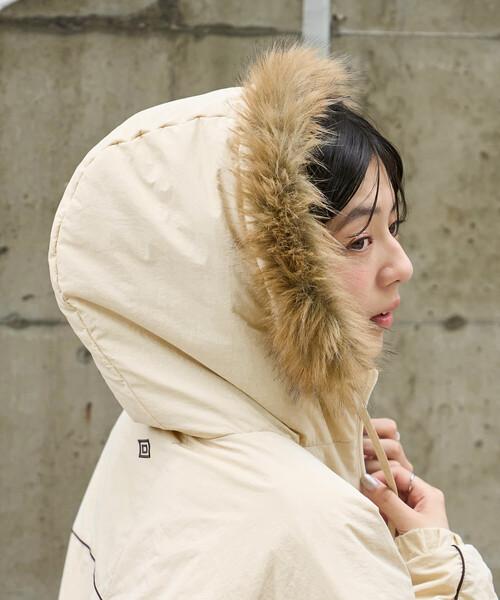 FREAK'S STORE（フリークスストア）の「UMBRO × FREAK'S STORE/アンブロ 別注 Fur Hoodie Nylon Jacket/別注ファー付き ナイロンジャケット（ナイロンジャケット・レディース・ブラウン/ネイビー/ナチュラル・ﾌﾘ-）」の15枚目の写真