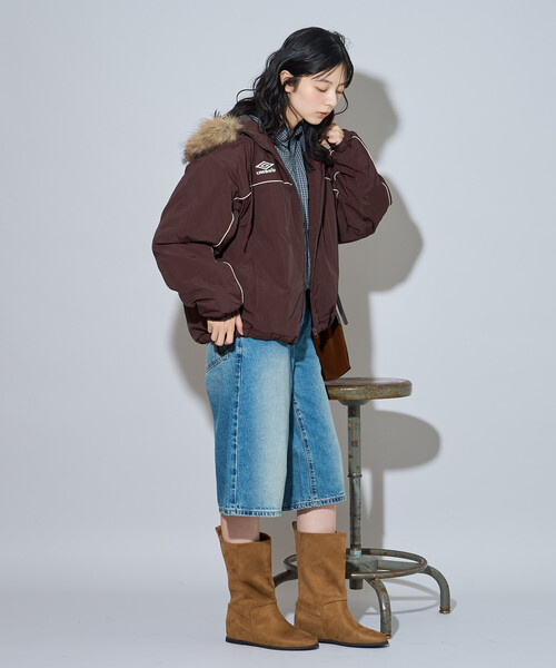 FREAK'S STORE（フリークスストア）の「UMBRO × FREAK'S STORE/アンブロ 別注 Fur Hoodie Nylon Jacket/別注ファー付き ナイロンジャケット（ナイロンジャケット・レディース・ブラウン/ネイビー/ナチュラル・ﾌﾘ-）」の19枚目の写真