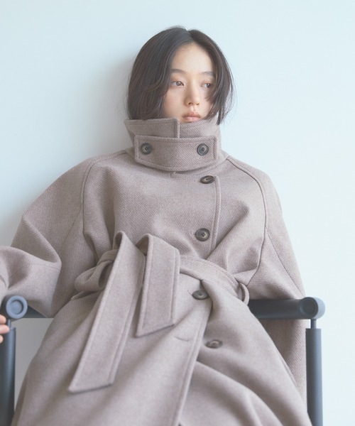 SENSE OF PLACE by URBAN RESEARCH(センスオブプレイスバイアーバンリサーチ)の「抗ピル スタンドカラーロングコート(その他アウター・レディース・モカ/チャコールグレー/ブラック・SMALL/MEDIUM)」の1枚目の写真