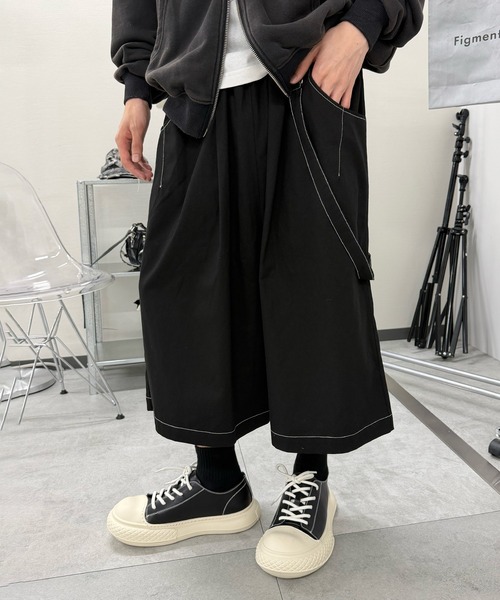 Figments(フィグメンツ)の「チャームベルトツキハーフパンツ(その他パンツ・レディース・ブラック・FREE)」の1枚目の写真