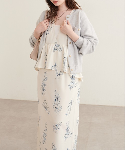 natural couture(ナチュラルクチュール)の「【ZOZO限定】カットジョーゼットペプラムジャンスカ(ワンピース・レディース・ブラック/その他1/その他2/グレイッシュベージュ・FREE)」の4枚目の写真