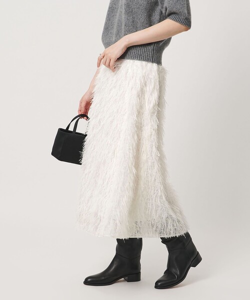 UNITED ARROWS(ユナイテッドアローズ)の「へアリー フリンジ フレアスカート ‐ウォッシャブル‐(スカート・レディース・オフホワイト/ブラック・36/38)」の1枚目の写真