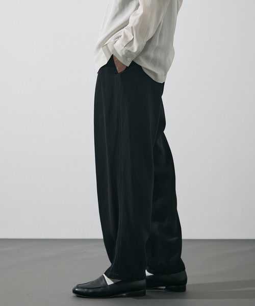 YLEVE(イレーヴ)の「【YLEVE/イレーヴ】WASHI PAPER TWILL TROUSERS(スラックス・メンズ・ブラック/ベージュ・4/3)」の4枚目の写真