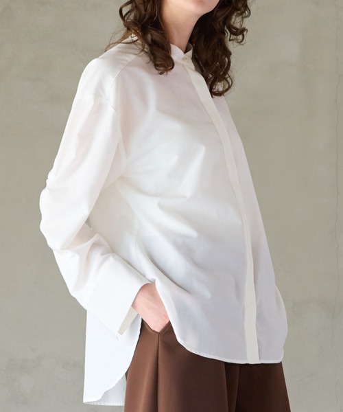 R-ISM(リズム)の「【洗える】シャーリングシャツ(シャツ/ブラウス・レディース・オフホワイト/ワインレッド/ネイビー・2/4)」の4枚目の写真