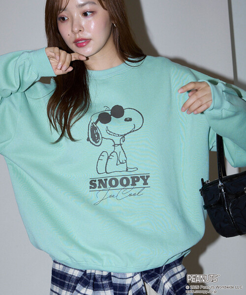 PUBLUX(パブリュクス)の「PUBLUX/パブリュクス PEANUTS/Snoopy/スヌーピー プリントスウェット 限定展開(スウェット・メンズ・ブラウン/サックスブルー/ライトグレー/チャコールグレー・LARGE/MEDIUM/SMALL)」の13枚目の写真