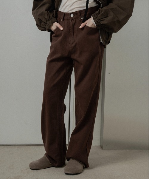 lawgy（ラウジー）の「classic straight soft denim pants / クラシックストレートソフトデニムパンツ（デニムパンツ・レディース・ベージュ/ブラウン系/モカ・SMALL/MEDIUM）」の2枚目の写真