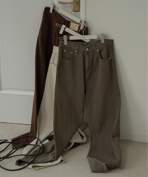 lawgy（ラウジー）の「classic straight soft denim pants / クラシックストレートソフトデニムパンツ（デニムパンツ・レディース・ベージュ/ブラウン系/モカ・SMALL/MEDIUM）」の13枚目の写真