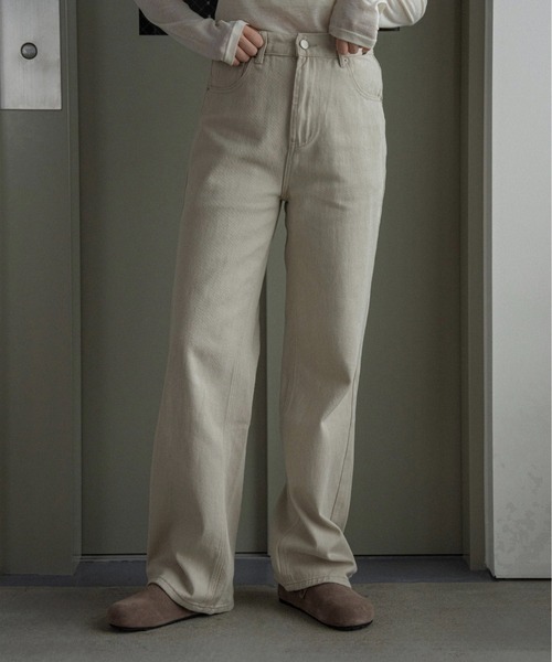 lawgy（ラウジー）の「classic straight soft denim pants / クラシックストレートソフトデニムパンツ（デニムパンツ・レディース・ベージュ/ブラウン系/モカ・SMALL/MEDIUM）」の8枚目の写真