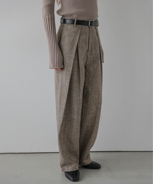 AMELY（エミリー）の「ヘンリーボーン ワイドパンツ/チェック/フロントタック（その他パンツ・レディース・ブラウン/グレー・M/L）」の10枚目の写真
