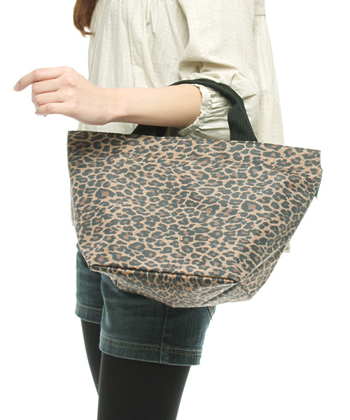 SHIPS for women（シップスフォーウィメン）の「★★HERVE CHAPELIER:LEO TOTE M(SHIPS LINER)（トートバッグ・レディース・キャメル・ONE SIZE）」の7枚目の写真